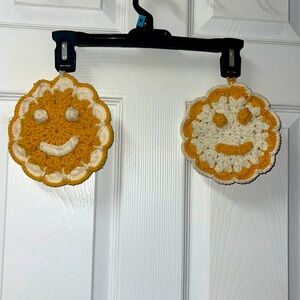 Vintage handmade smiley face potholders 🙂